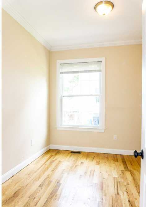 Townsend St - Photo 4 of 10