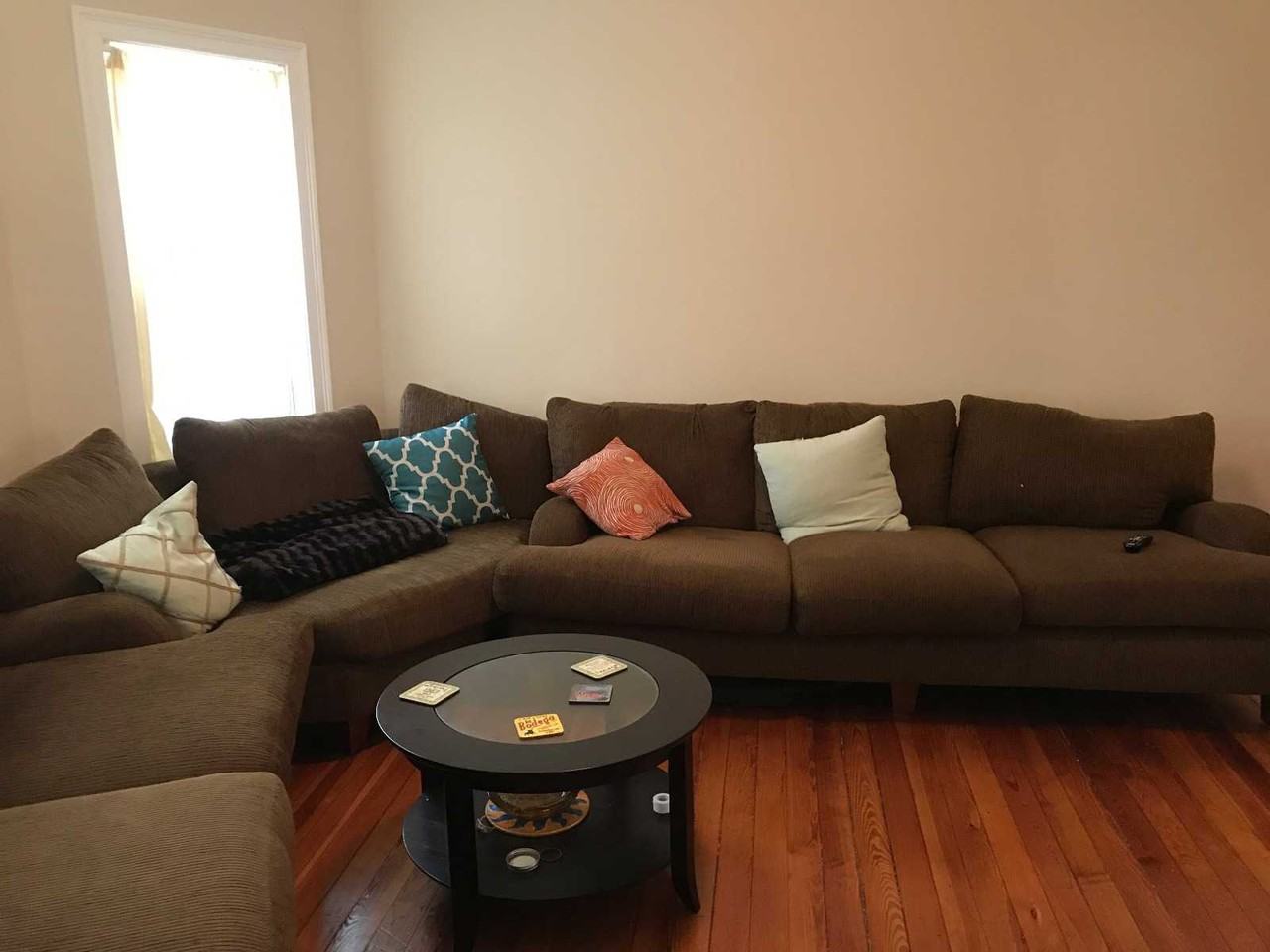 Dix St - Photo 3 of 8