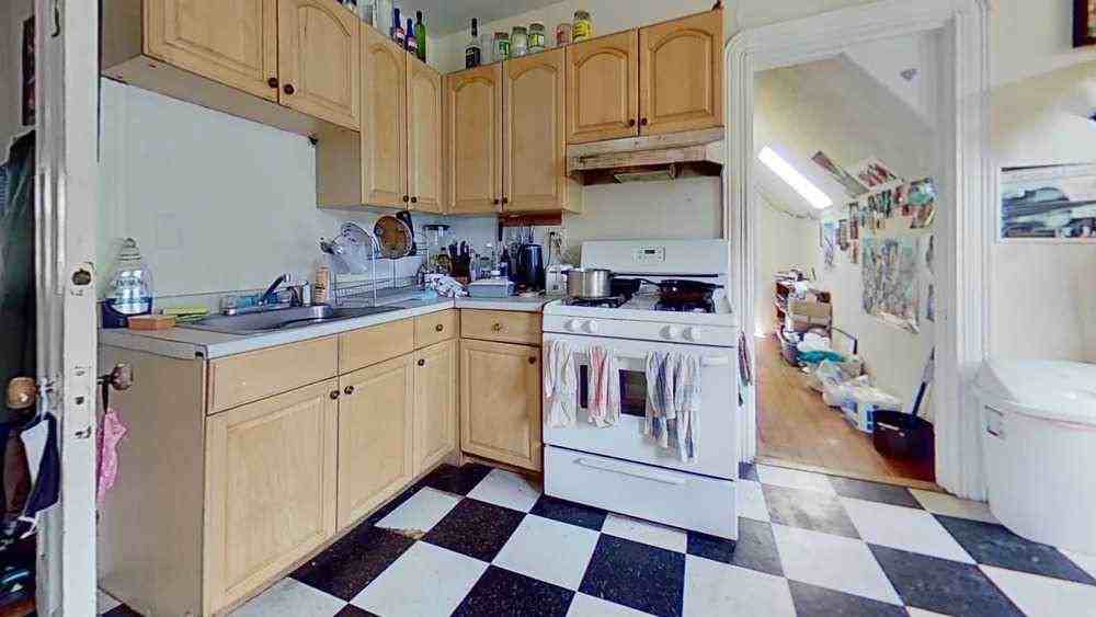 Gordon St - Photo 2 of 7