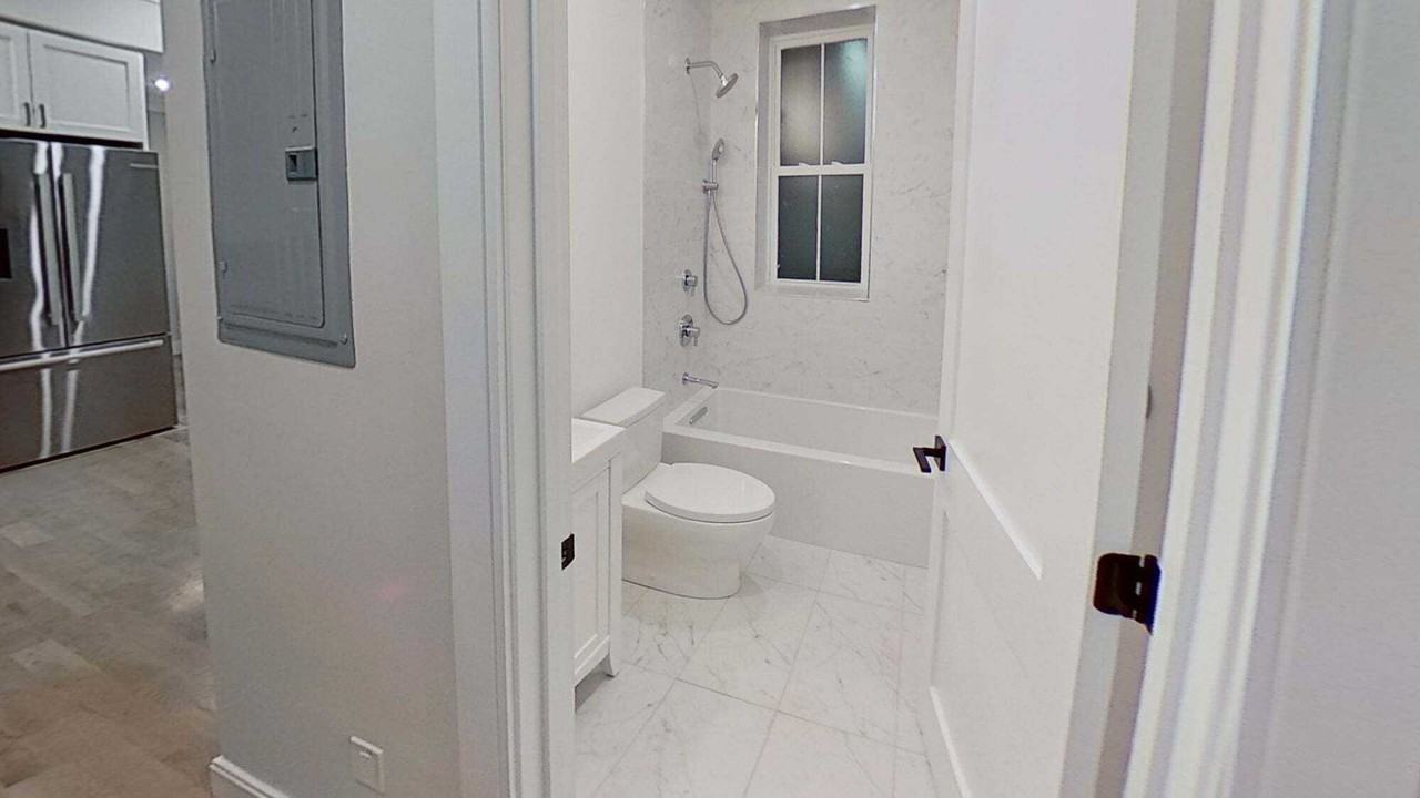 Englewood Ave - Photo 4 of 6