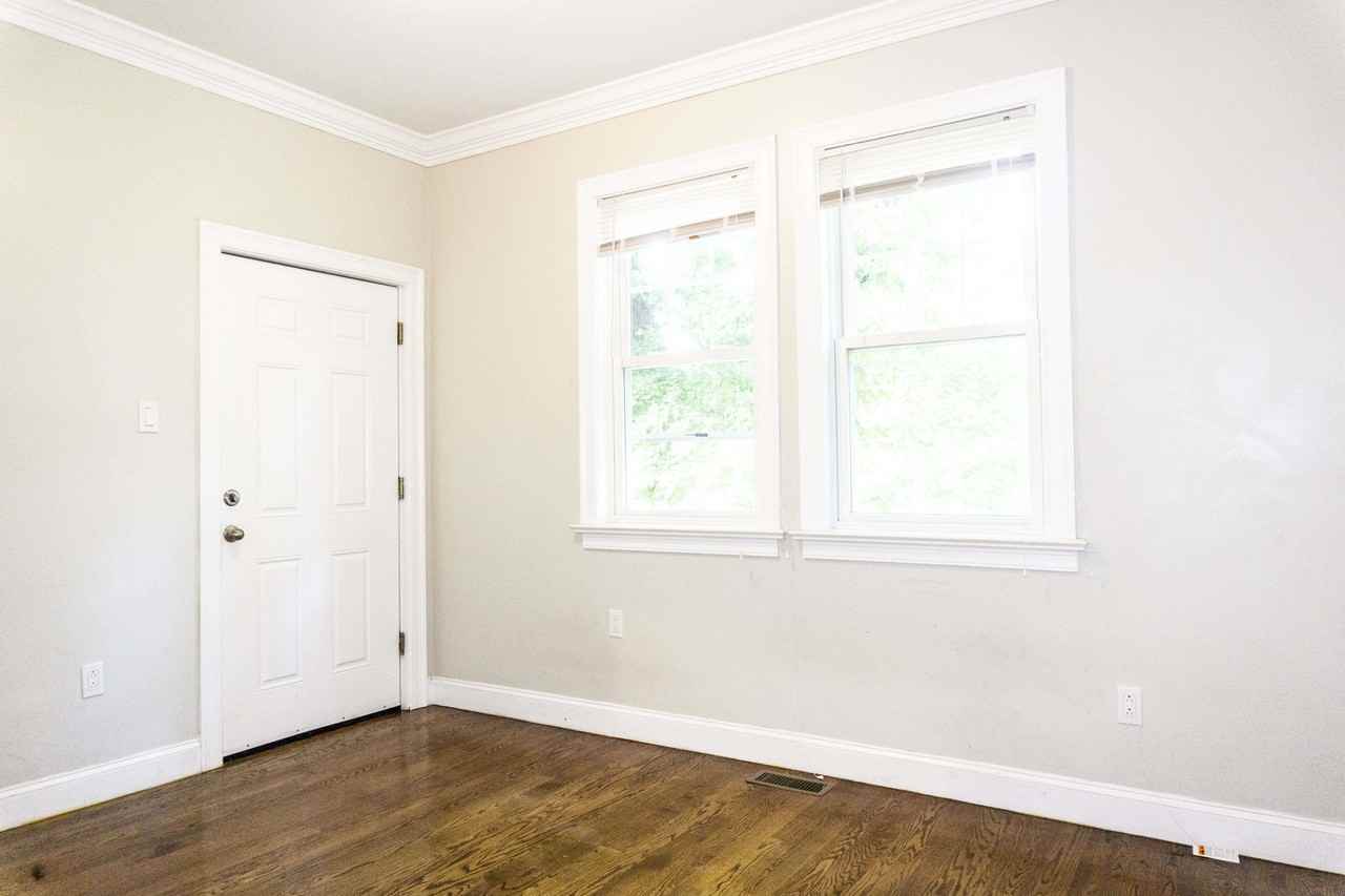 Townsend St - Photo 5 of 10