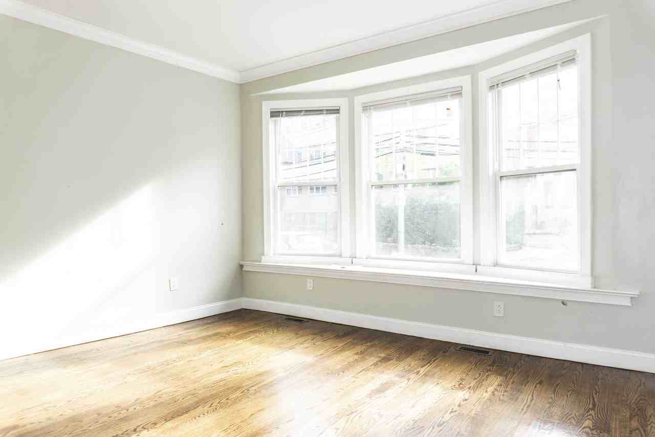 Townsend St - Photo 7 of 10