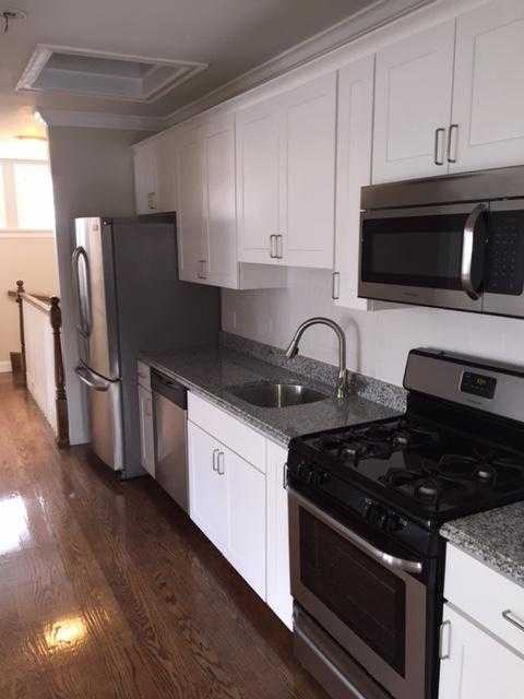 Townsend St - Photo 3 of 10