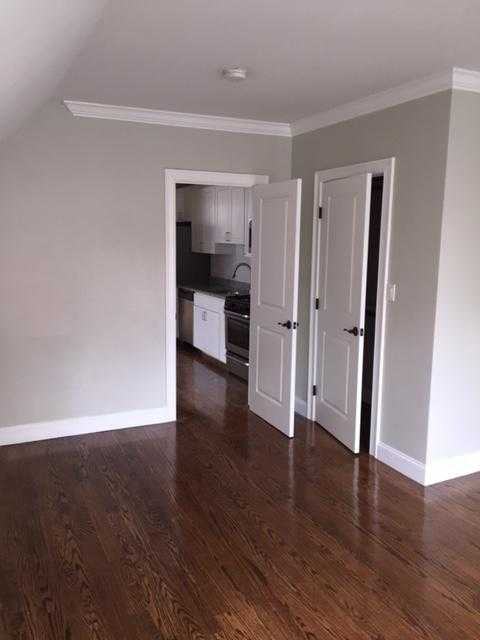 Townsend St - Photo 5 of 10