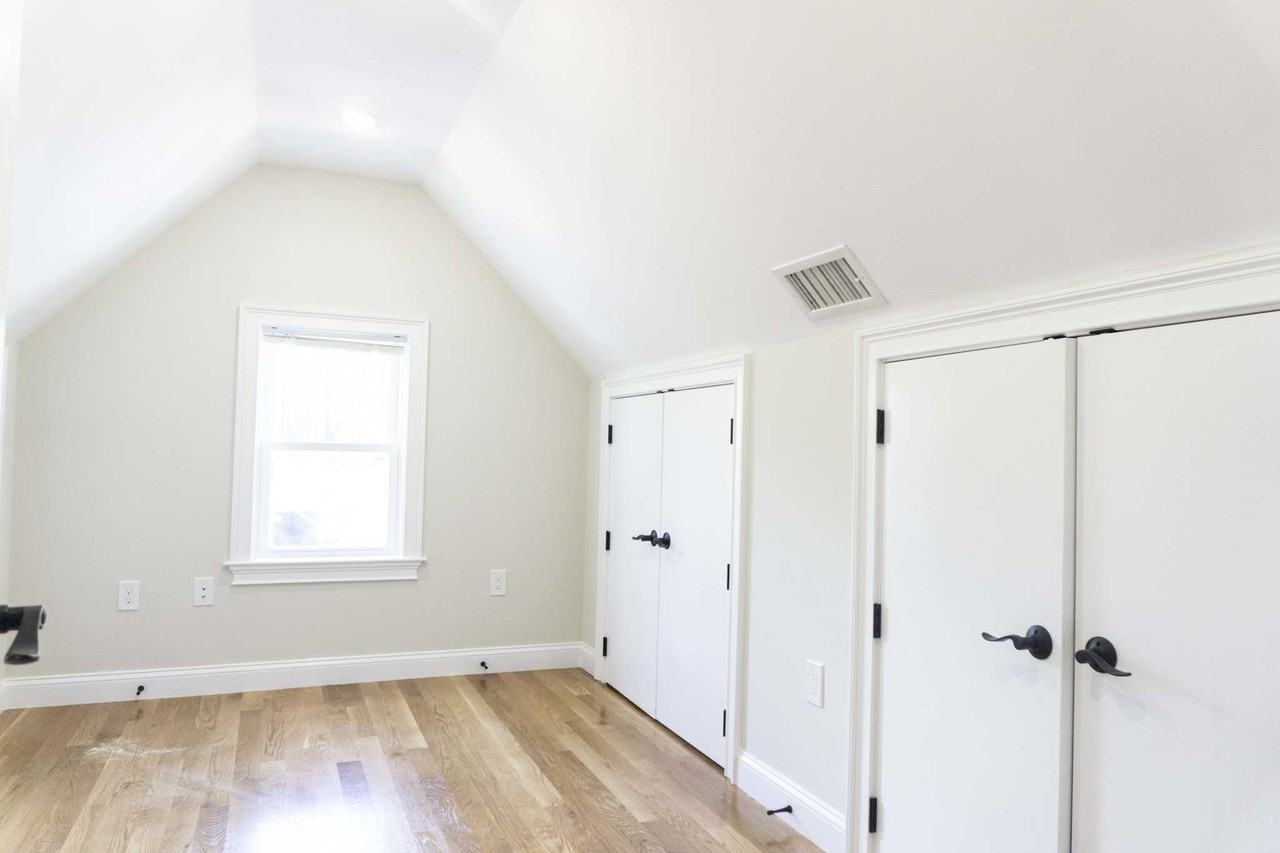 Gordon St - Photo 4 of 7