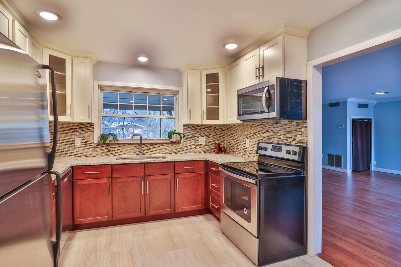 248 Taliwa Drive - Photo 2 of 15