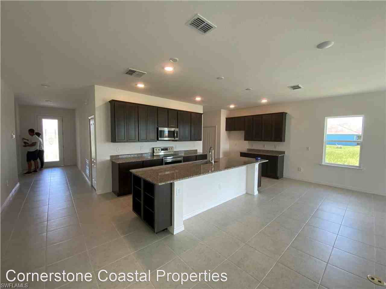 2032 Nw 32nd Ct - Photo 3 of 22