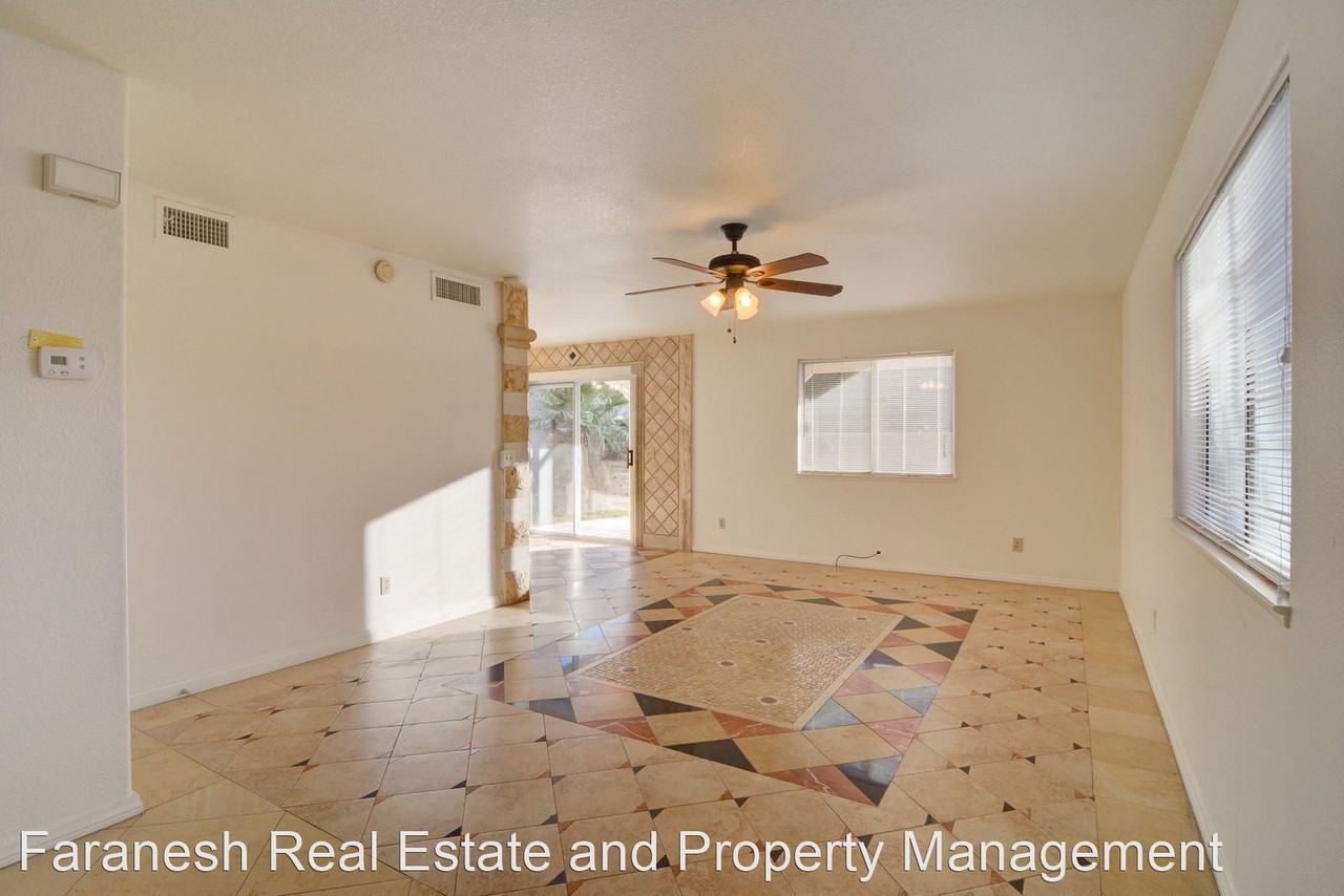 7529 Hickory Hills Dr - Photo 2 of 10