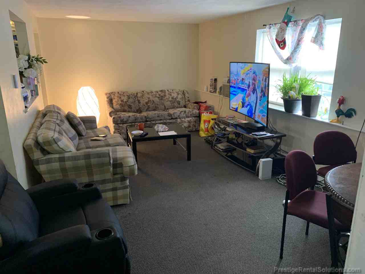 740 Central St - Photo 3 of 13
