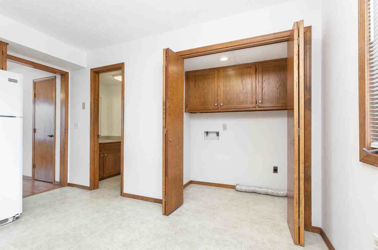 1207 N Main St #B - Photo 4 of 20