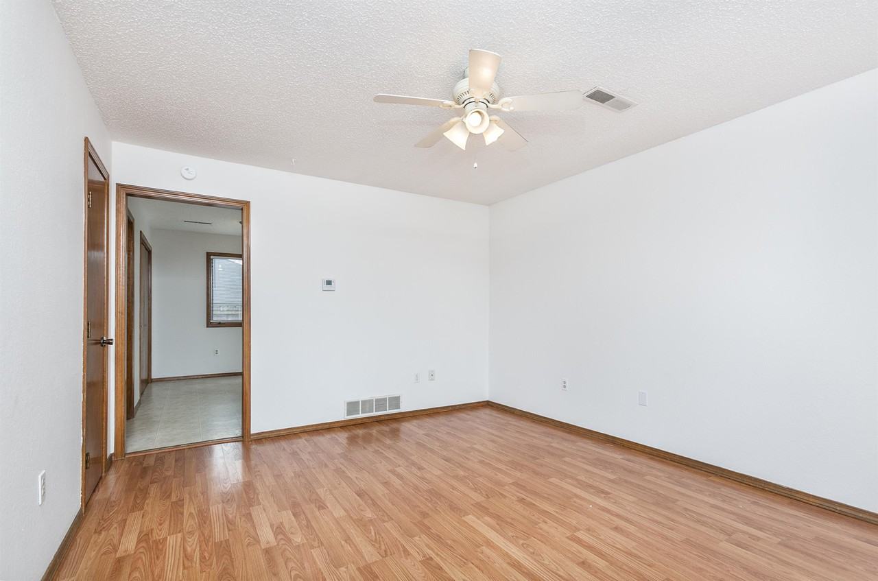 1207 N Main St #B - Photo 2 of 20