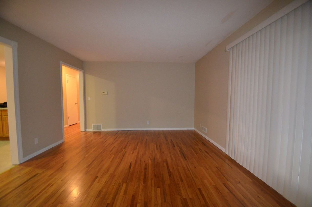 8912 Inman Ave S - Photo 2 of 13