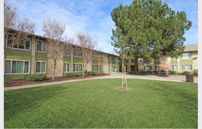 7940 Brentwood Blvd - Photo 2 of 6