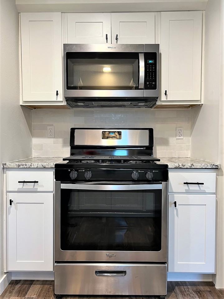 2326 Elgem St #1 - Photo 5 of 20