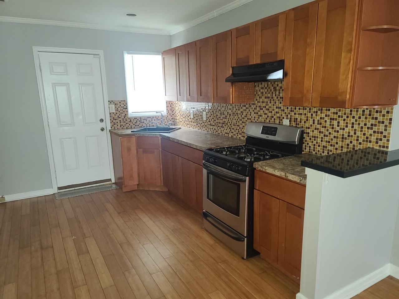 3025 N Judson St #1 - Photo 4 of 10