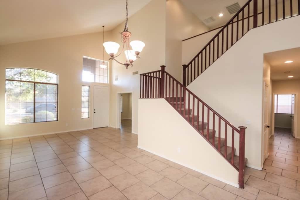 15258 N 136th Ln - Photo 3 of 27