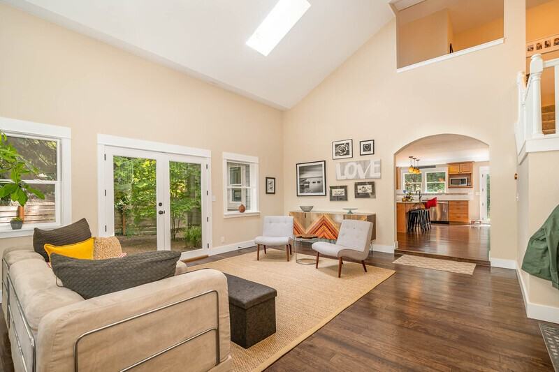 3329 Ne 185th St - Photo 3 of 26