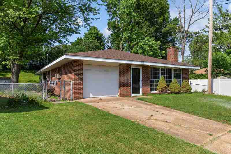 9105 Brownridge Dr - Photo 2 of 16