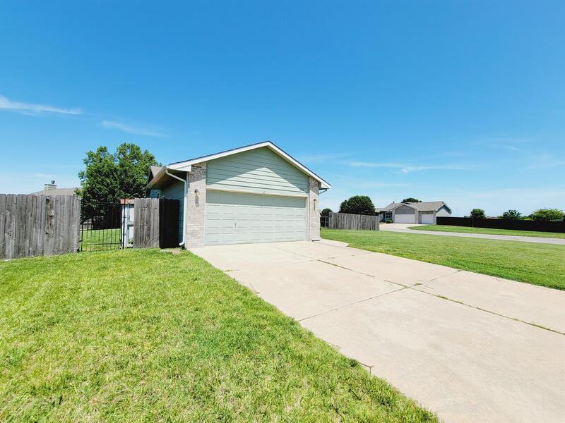 1902 W Country Lakes St - Photo 3 of 22