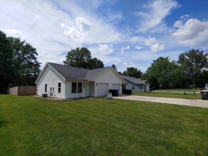 4808 Tyrone Rd - Photo 2 of 18