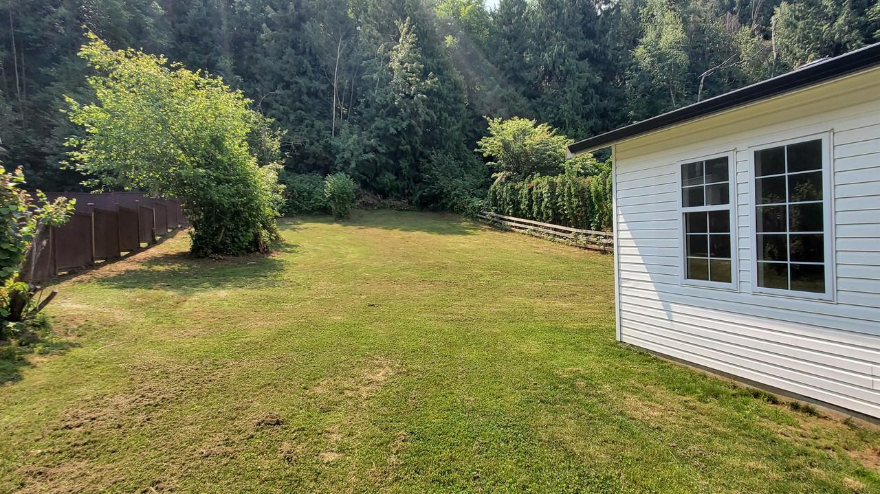 45380 Vedder Mountain Rd #1 - Photo 3 of 15