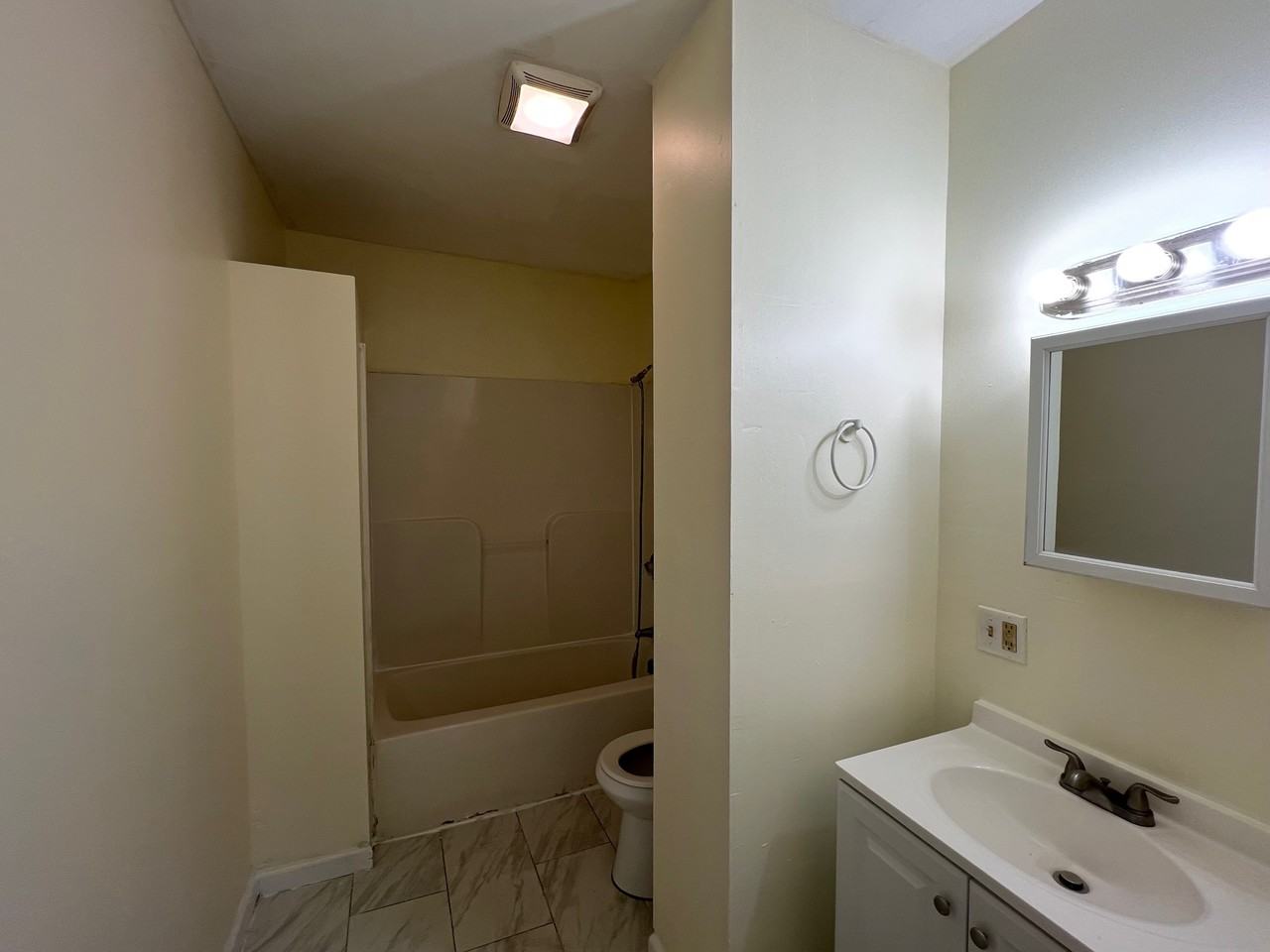 99 Lounsbury Ave #1 - Photo 3 of 14