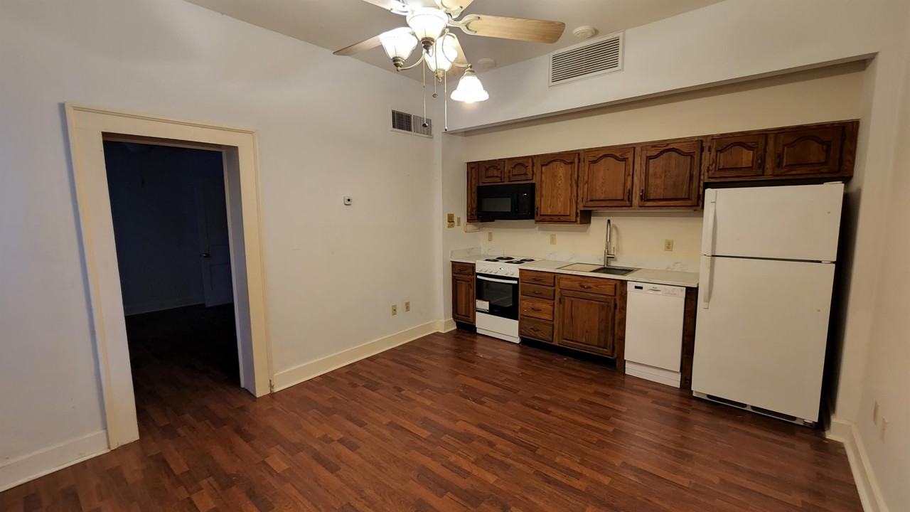 922 Saint Louis Street #4 - Photo 2 of 6