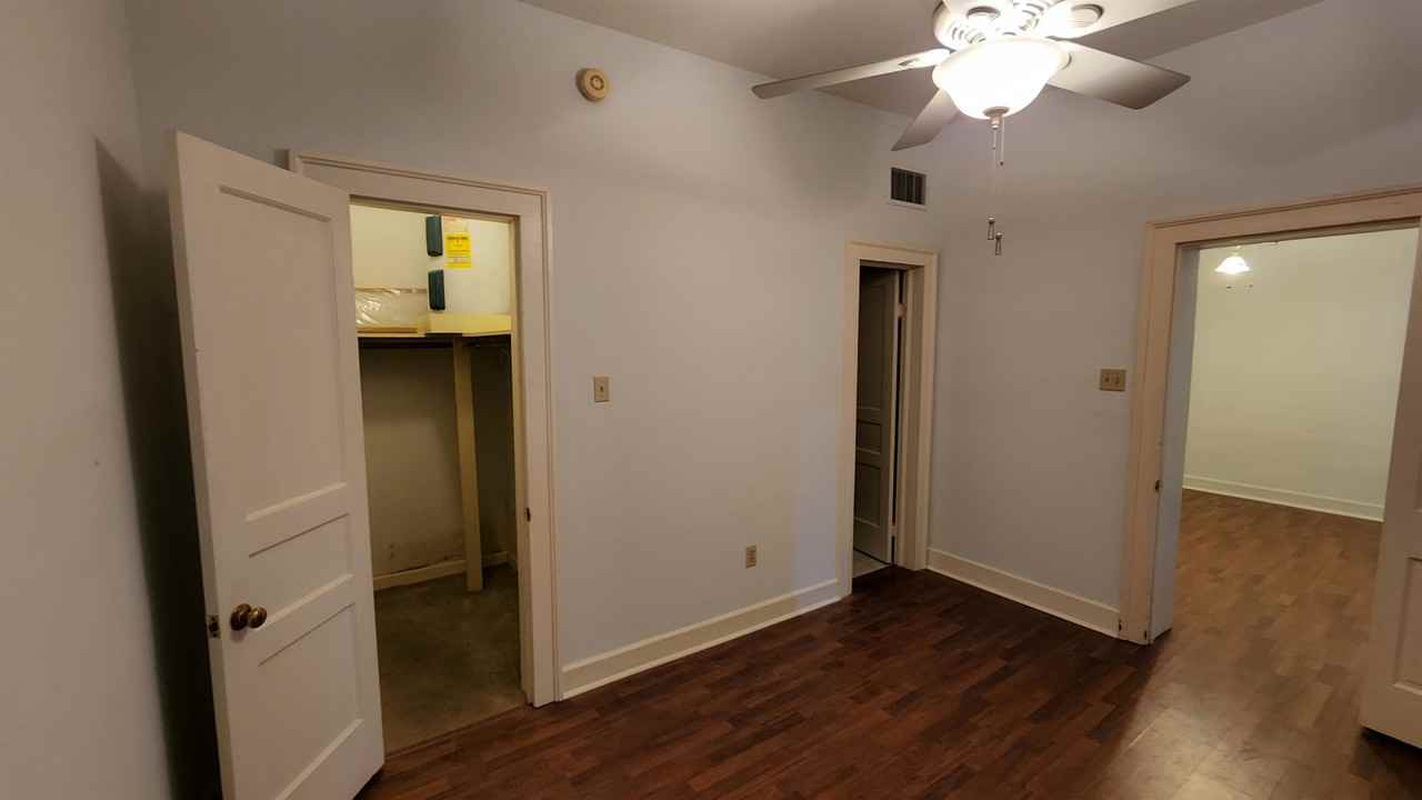 922 Saint Louis Street #4 - Photo 3 of 6