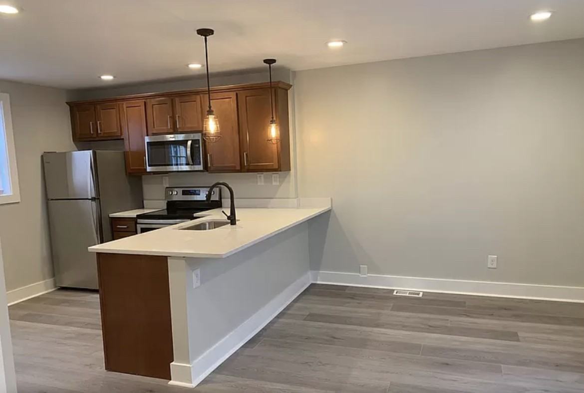 521 Brookline Blvd #2 - Photo 3 of 12