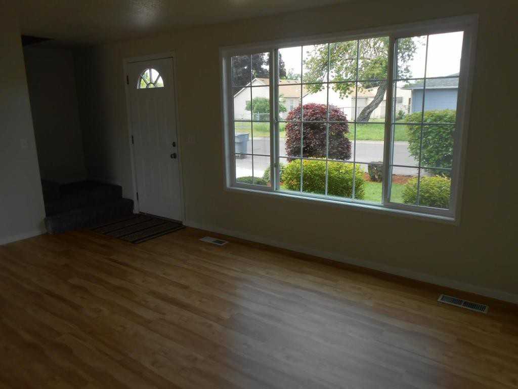 386 30th Ave Se - Photo 5 of 31