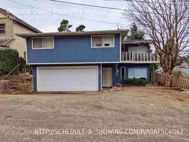 675 Southeast Keel Avenue #B - Photo 2 of 13