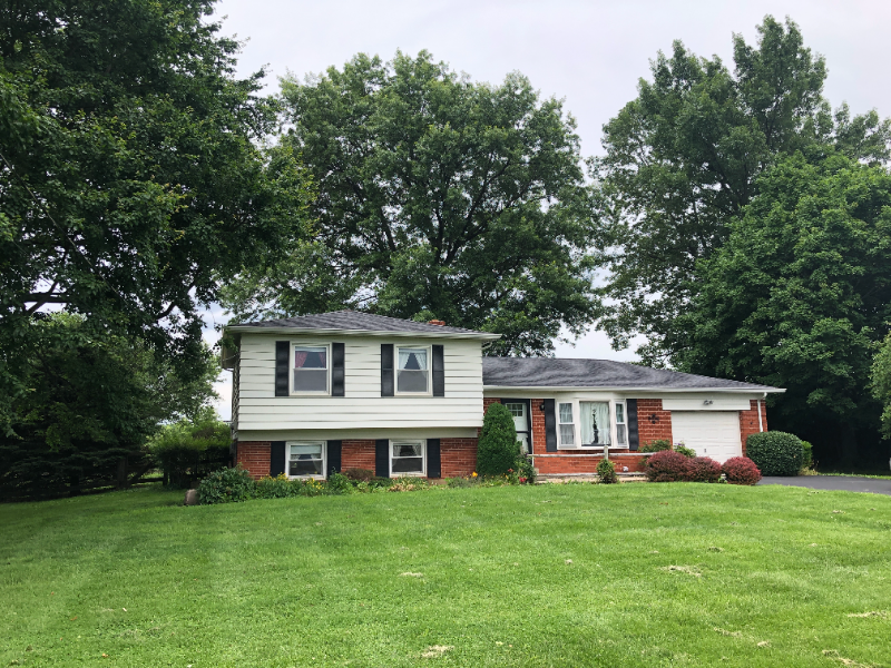 7336 Kyles Station Rd - Photo 3 of 30