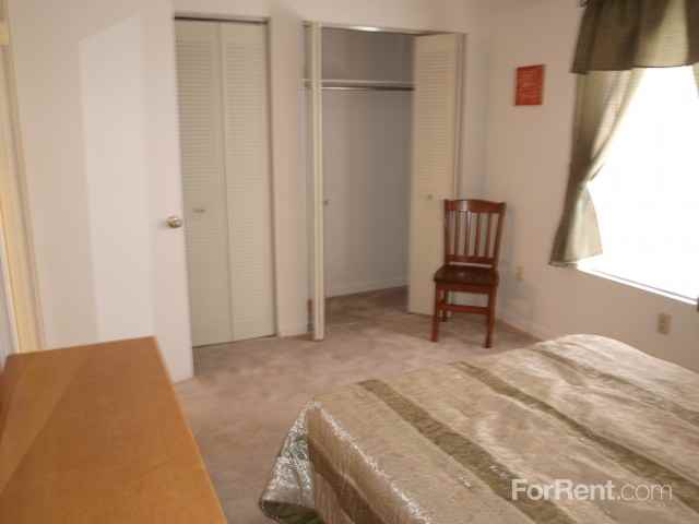 Lakefield Mews Apartments & Townhomes - Photo 3 of 41