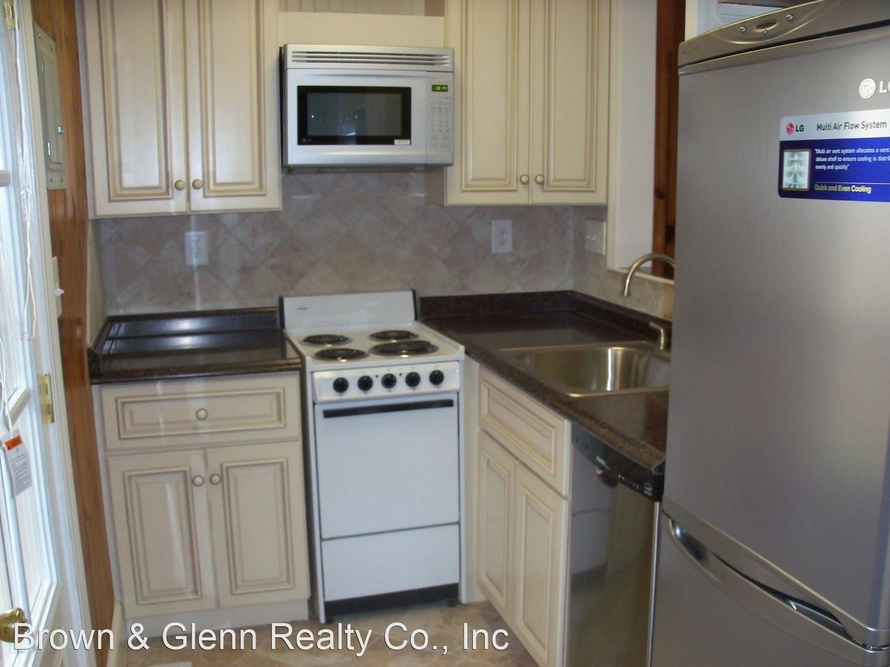 2021 Scott Ave - Photo 2 of 7