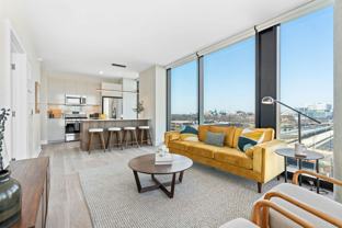1125 W Van Buren St #1-1 - Photo 1 of 1