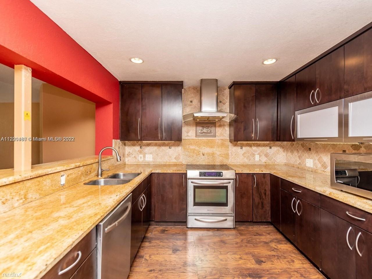 3809 E Shore Rd - Photo 3 of 11