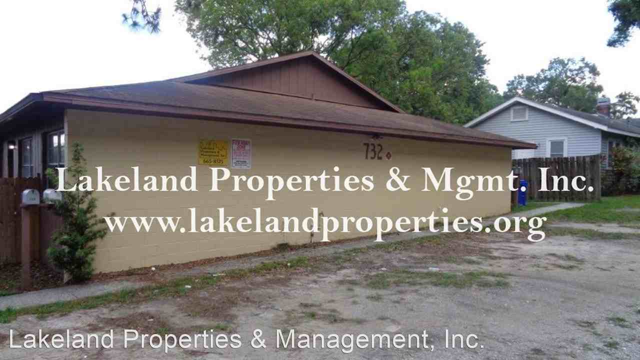 732 Angelina Lane A D Apartments in Lake Morton Historic District