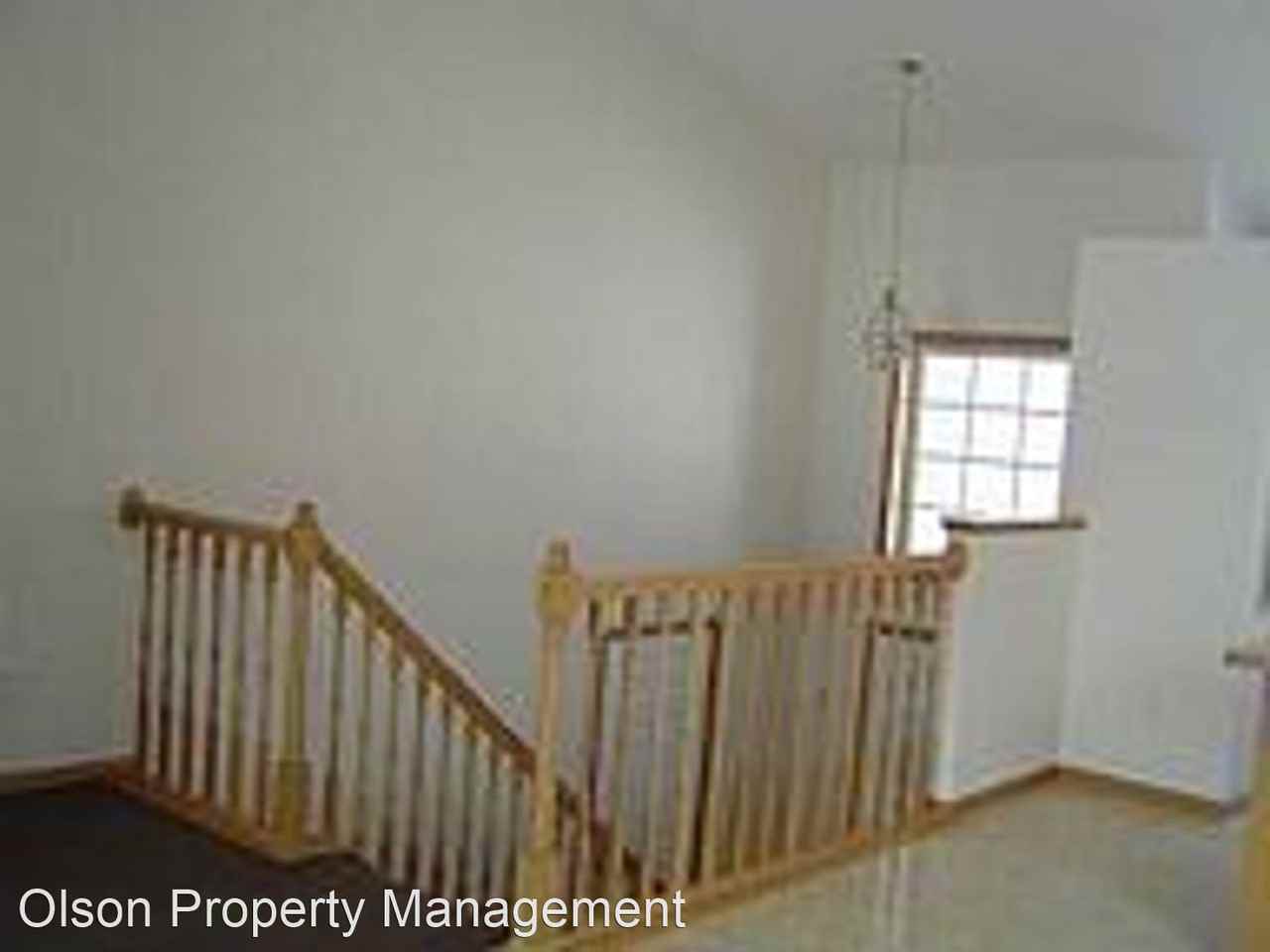 426 Meadow Ln - Photo 3 of 8