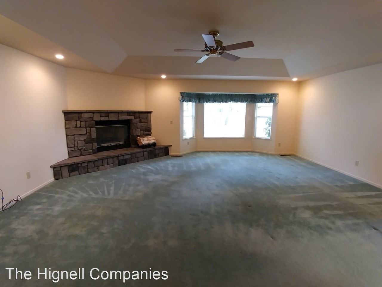 4135 Saratoga Dr - Photo 2 of 23