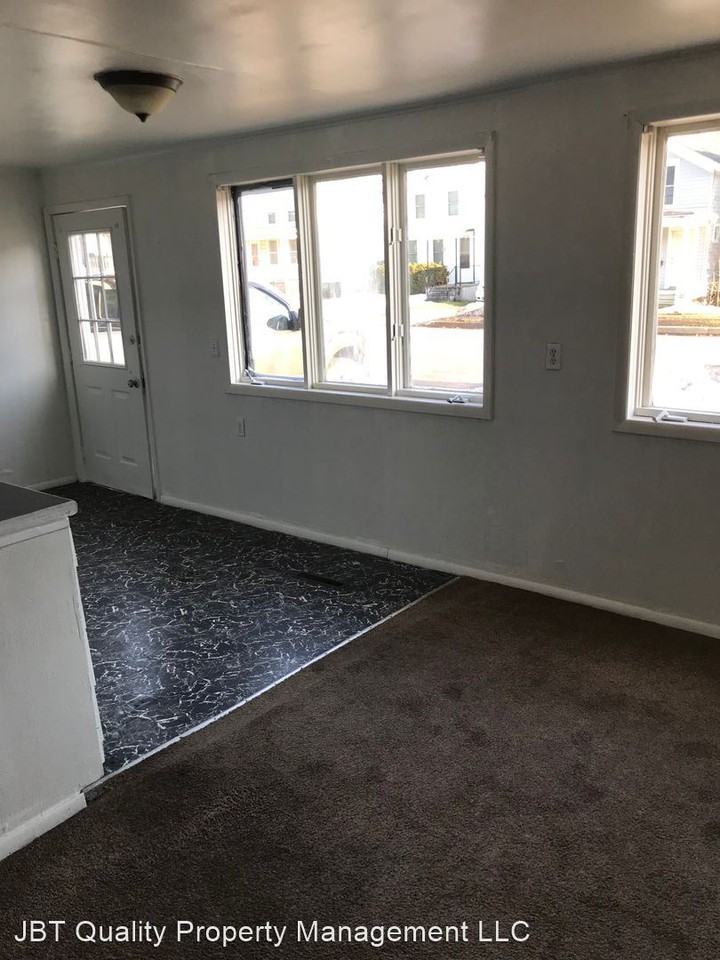 113 West Seneca Street - Photo 3 of 14