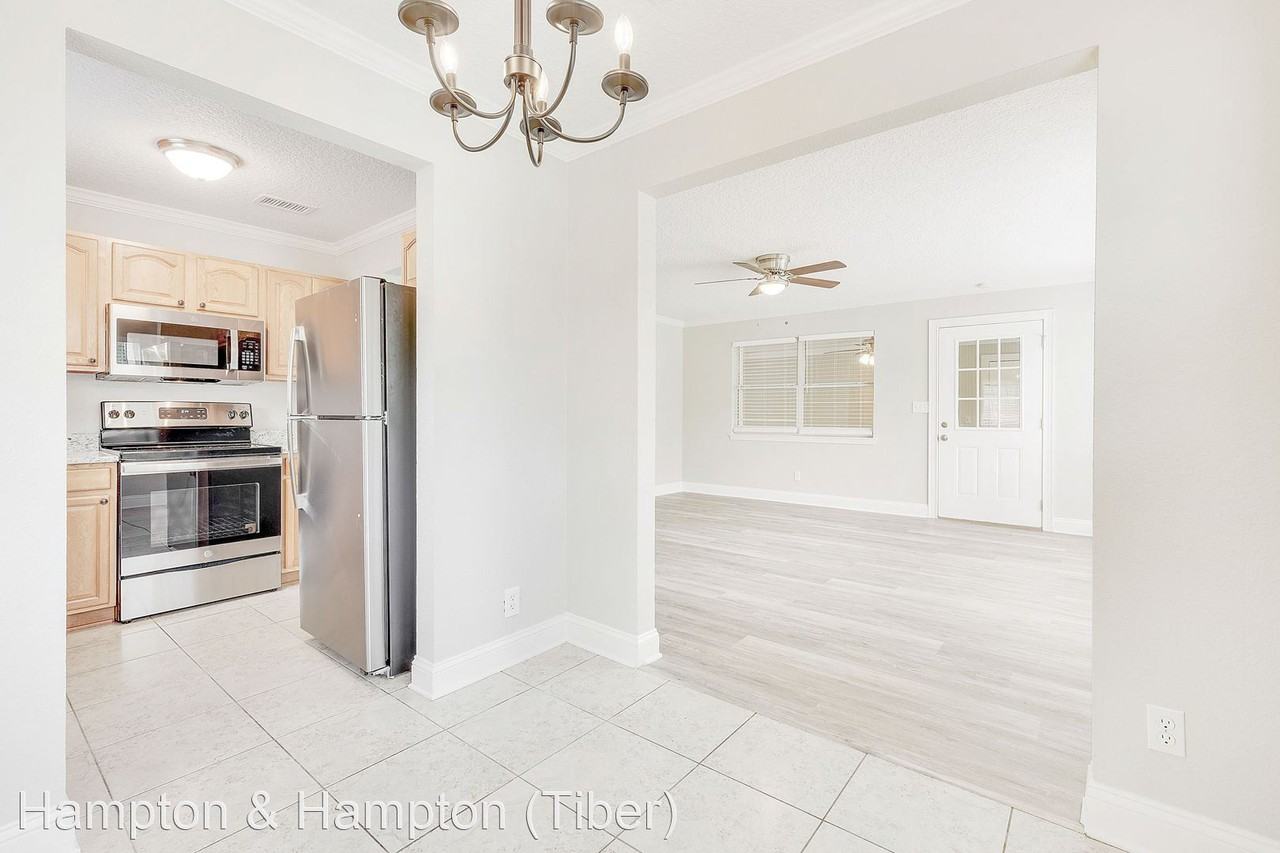 2914 Stonehurst Rd W - Photo 2 of 14