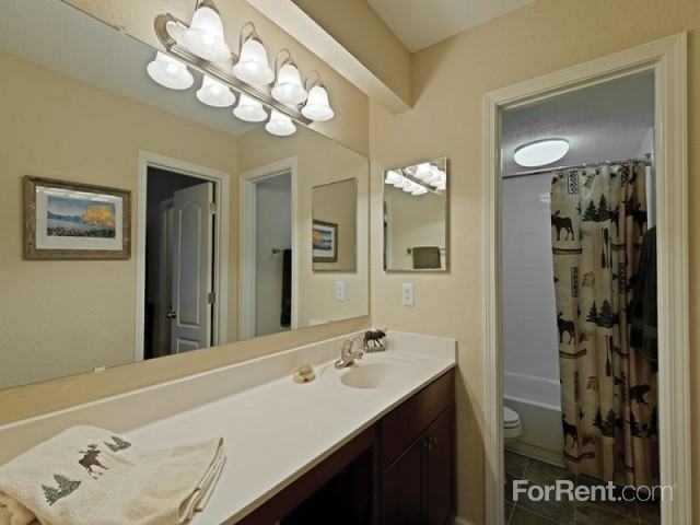 Lodge on the Chattahoochee - Photo 3 of 20