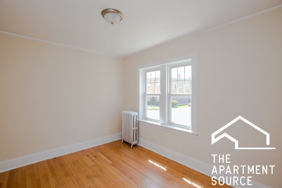 1941 Kenilworth Ave #4S - Photo 3 of 7