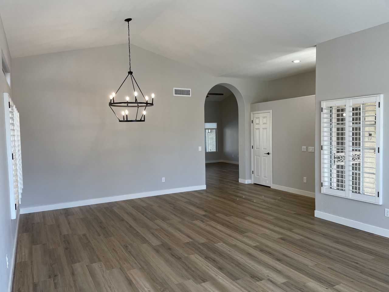 4621 E Fernwood Ct - Photo 6 of 35