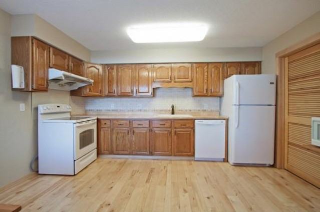 7688 Dunmore Rd - Photo 2 of 5