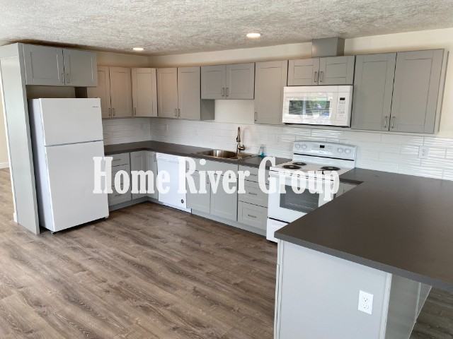 10312 Claudia St - Photo 3 of 24