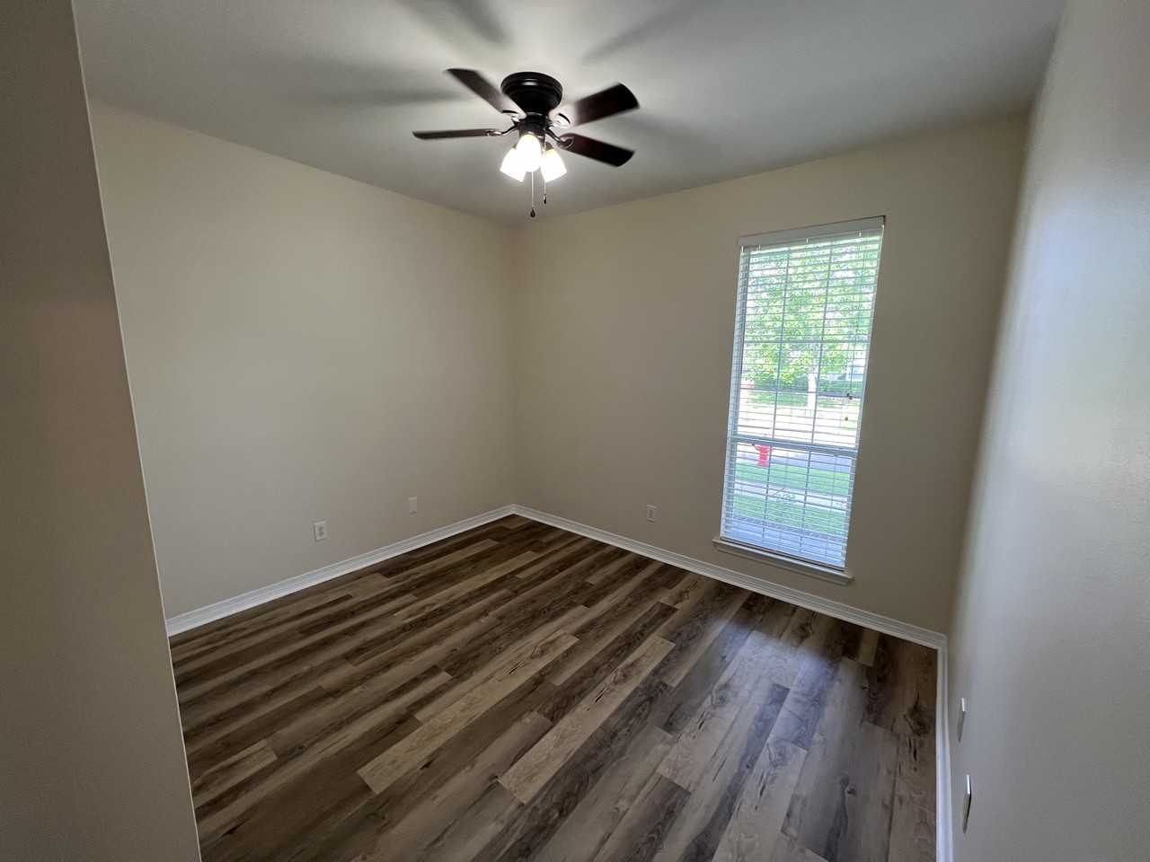 29920 Saint Simon St - Photo 4 of 15