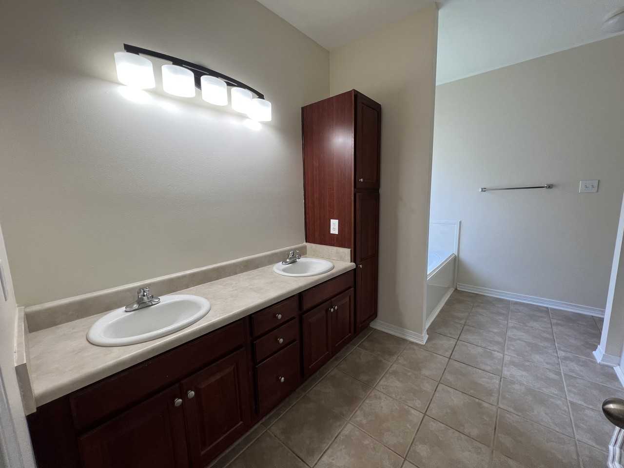 29920 Saint Simon St - Photo 7 of 15