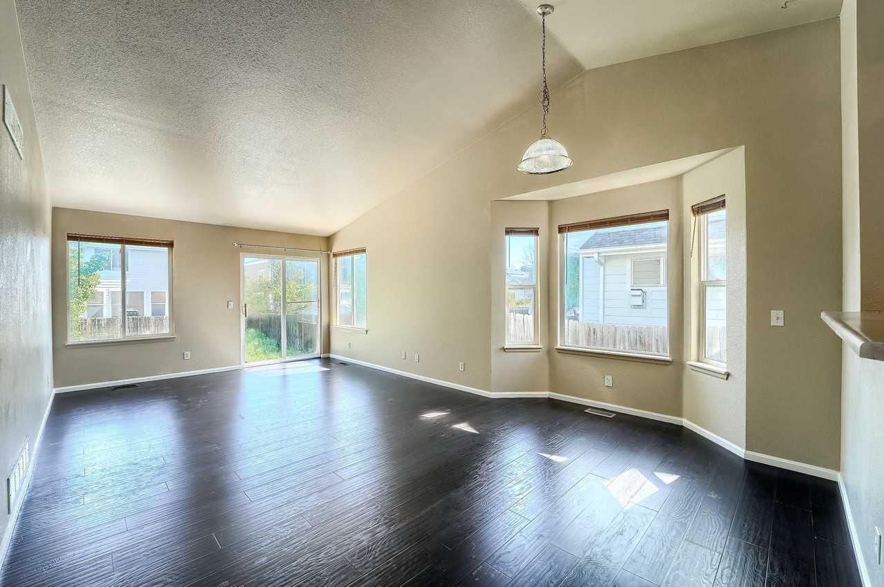 5175 E 119th Pl - Photo 3 of 29