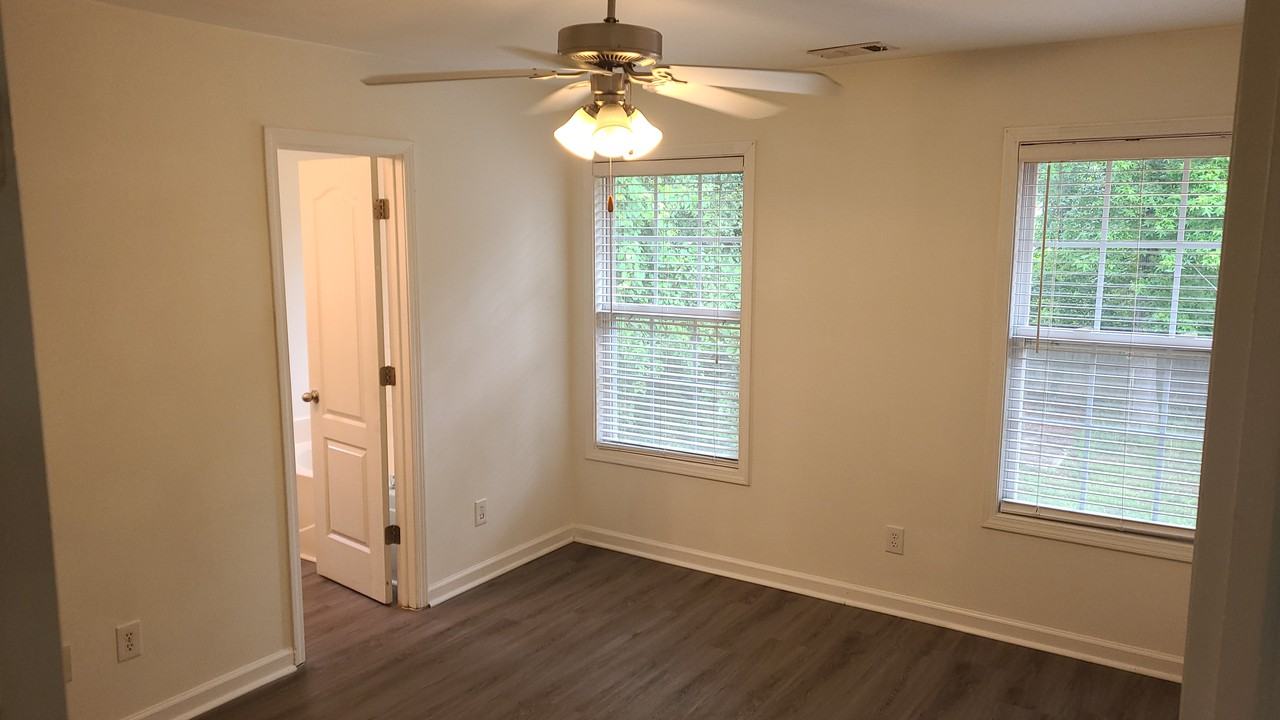 2971 Rolling Ln - Photo 3 of 8